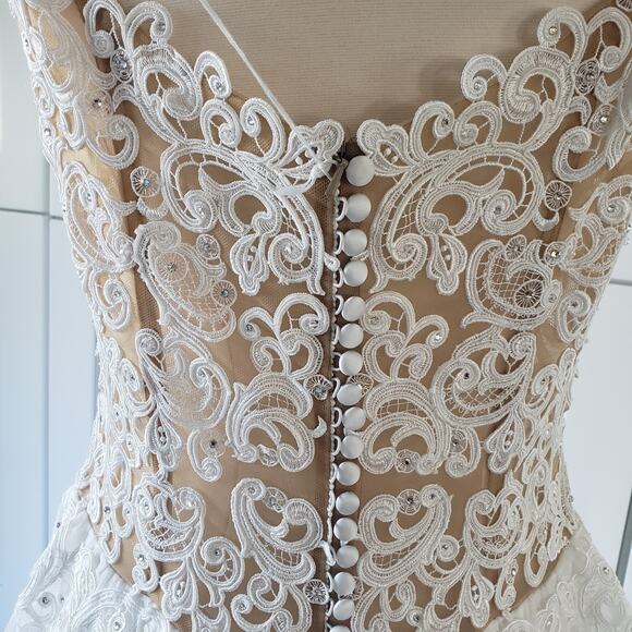 Couture Wedding Dress EU 40 A Line Tulle Lace Illusion Bodice Rhinestone Bridal - Picture 8 of 15